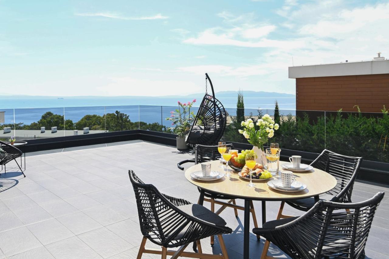 Sea View Deluxe Apartment ริเยกา ภายนอก รูปภาพ